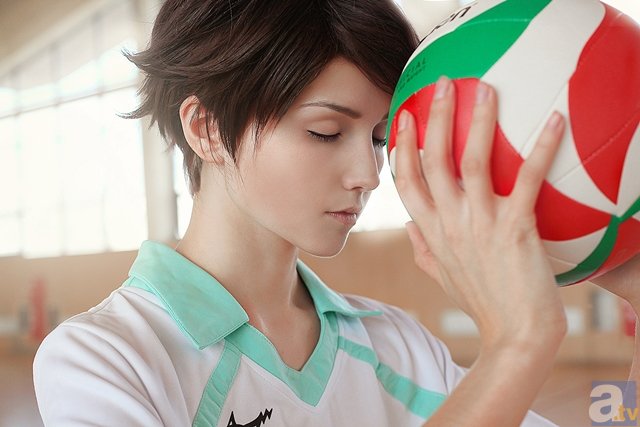 8868体育平台_精选美食:蜜瓜三文鱼、燕麦猪蹄、特色莲藕配海笋、口福鸡的做法(图3) 8868体育官网